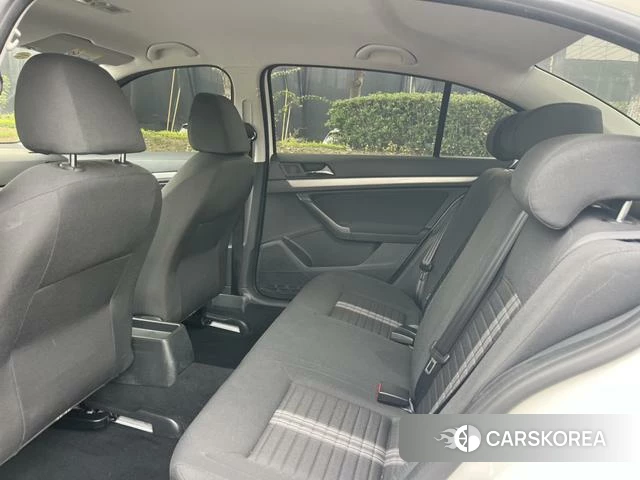 Volkswagen Lavida 2022 Белый из Китая, фото 3