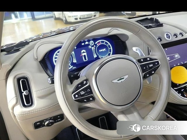 Aston Martin DBX 2023 Оранжевый из Кореи, фото 3