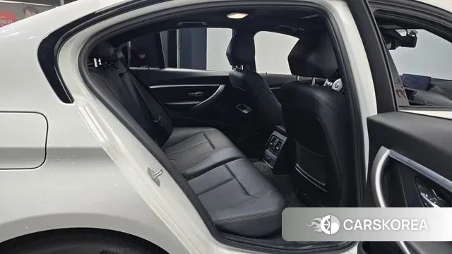 BMW 3 Series (F30) 2018 Белый из Кореи, фото 3