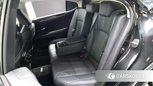 Lexus ES300h 7th generation 2021 Черный из Кореи, фото 3