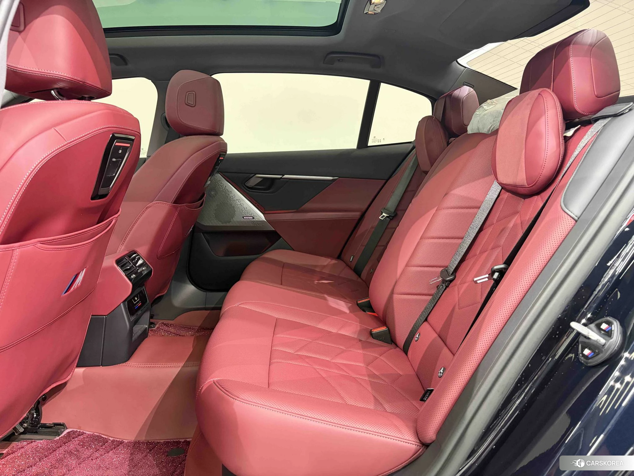 BMW 5 series 2024 Черный из Китая, фото 3
