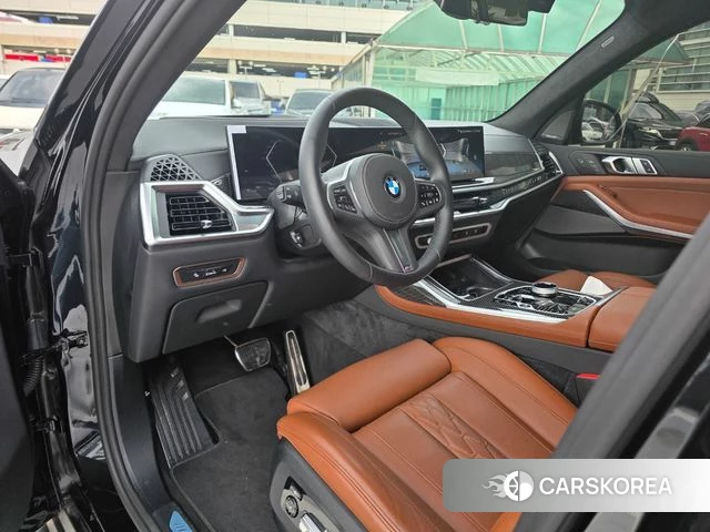 BMW X7 (G07) 2025 Черный из Кореи, фото 3