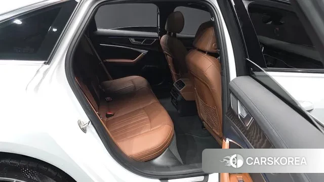 Audi A6 (C8) 2023 Белый из Кореи, фото 3