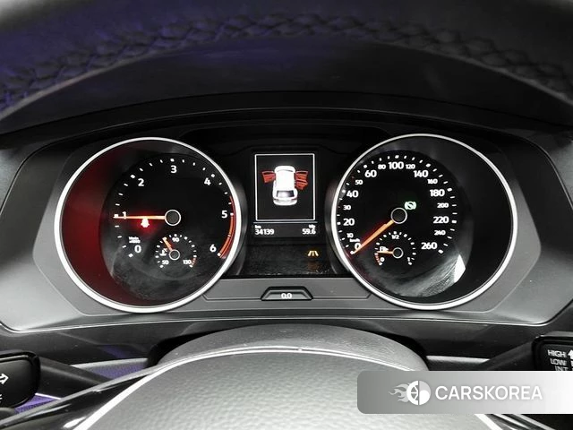 Volkswagen Tiguan second Generation 2019 Белый из Кореи, фото 3