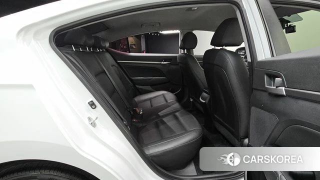 Hyundai Avante AD 2018 Белый из Кореи, фото 3