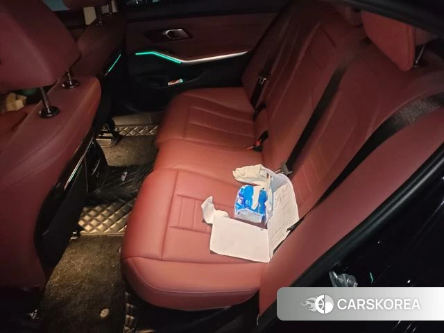 BMW 3 series 2021 Черный из Китая, фото 3