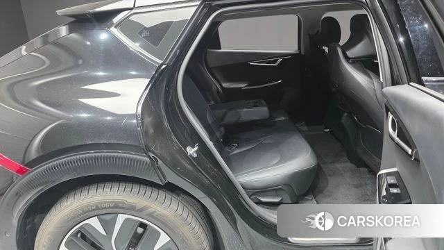 Kia EV6 2023 Черный из Кореи, фото 3