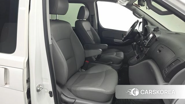 Hyundai The New Grand Starex 2018 Белый из Кореи, фото 3