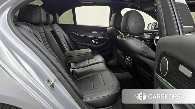 Mercedes-Benz E-Class W213 2021 Серебряный из Кореи, фото 3