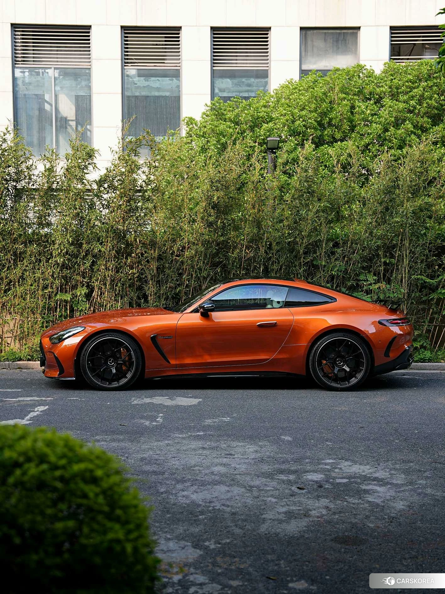Mercedes-Benz AMG GT PHEV 2025 Оранжевый из Китая, фото 3