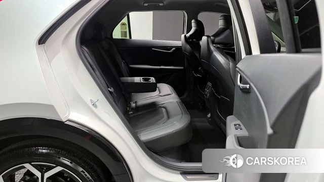 Kia Di Ol Nu Niro 2025 Белый из Кореи, фото 3