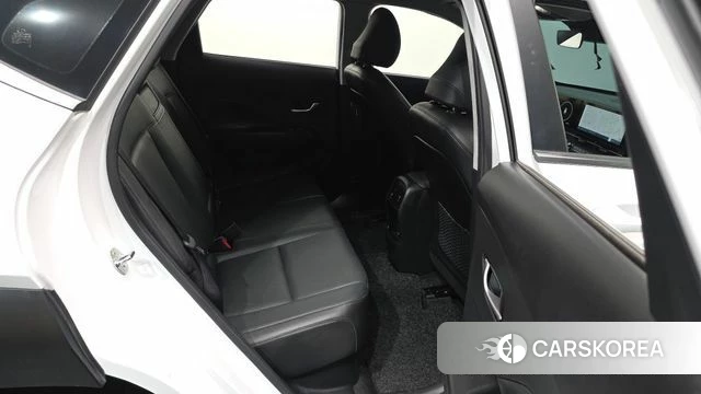 Hyundai Kona Hybrid (SX2) 2023 Белый из Кореи, фото 3