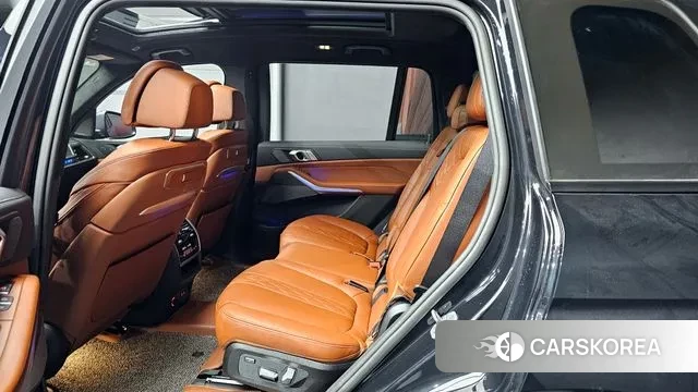 BMW X7 (G07) 2025 Черный из Кореи, фото 3