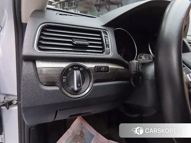 Volkswagen The New Passat 2018 Серебряный из Кореи, фото 3