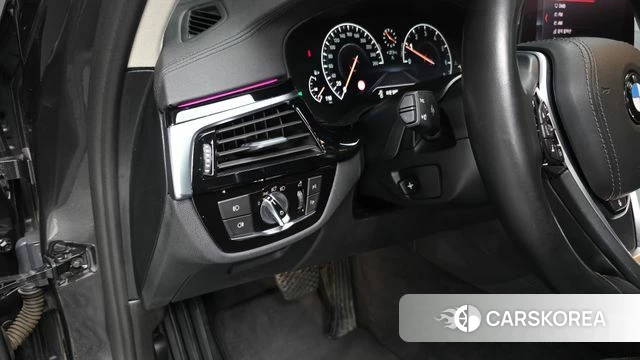 BMW 5 Series (G30) 2019 Серый из Кореи, фото 3
