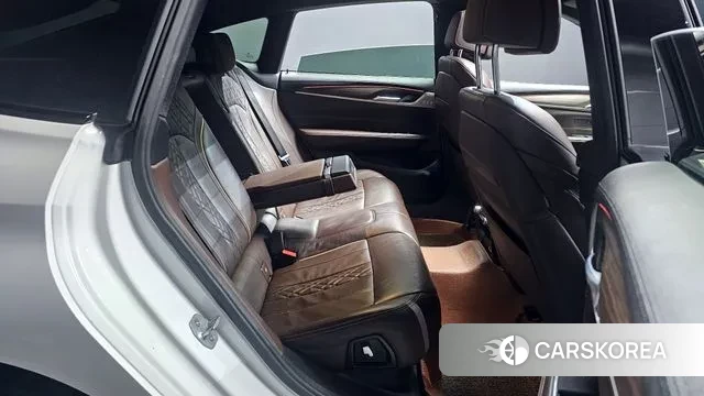 BMW 6 Series GT (G32) 2019 Белый из Кореи, фото 3