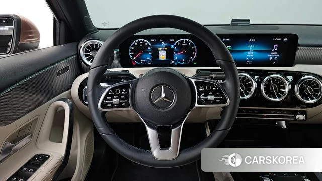 Mercedes-Benz A-Class W177 2022 Коричневый из Кореи, фото 3