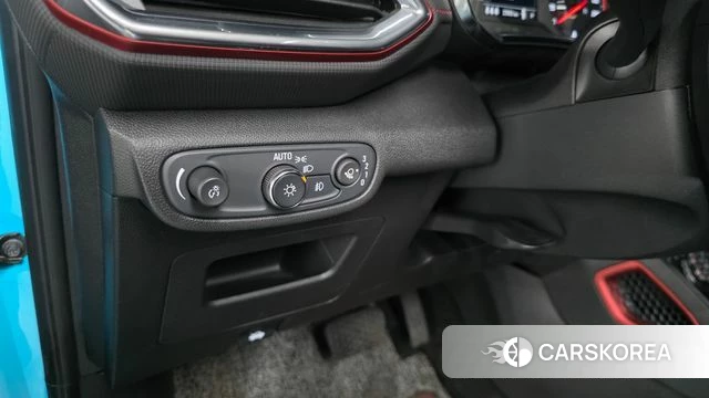 Chevrolet (GM Daewoo) Trailblazer 2021 Небесно-голубой из Кореи, фото 3