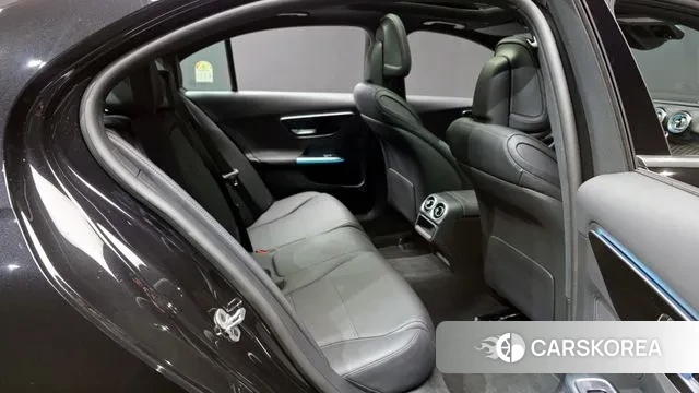 Mercedes-Benz C-Class W206 2025 Черный из Кореи, фото 3