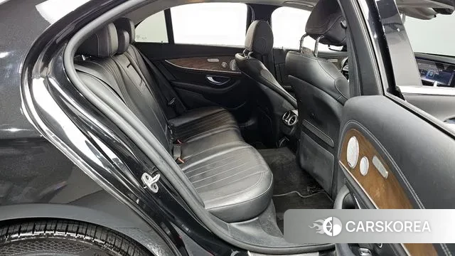 Mercedes-Benz E-Class W213 2019 Черный из Кореи, фото 3