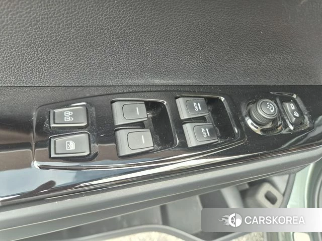 Ssangyong Torres 2022 Светло-зеленый из Кореи, фото 3