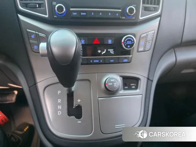 Hyundai The New Grand Starex 2018 Серебряный из Кореи, фото 3