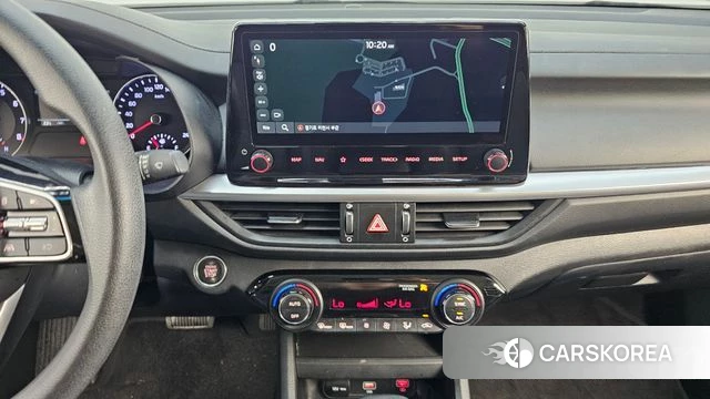 Kia The New K3 2nd generation 2023 Белый из Кореи, фото 3