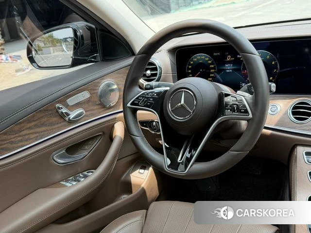 Mercedes-Benz E-class id 4209291 из Китая 3