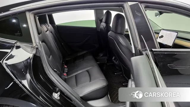 Tesla Model 3 2021 Черный из Кореи, фото 3