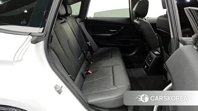 BMW 3 Series GT (F34) 2018 Белый из Кореи, фото 3