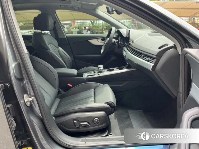Audi A4L 2021 Темно-серый из Китая, фото 3