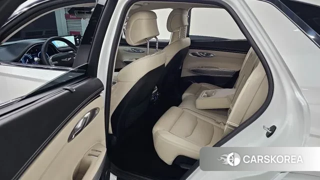 Genesis GV70 2023 Белый из Кореи, фото 3