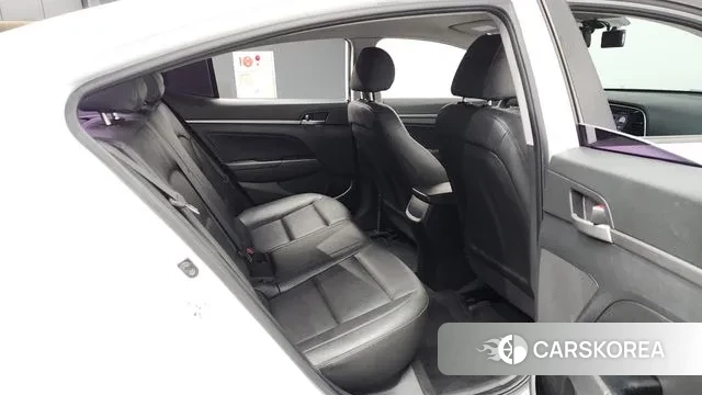 Hyundai Avante AD 2018 Белый из Кореи, фото 3