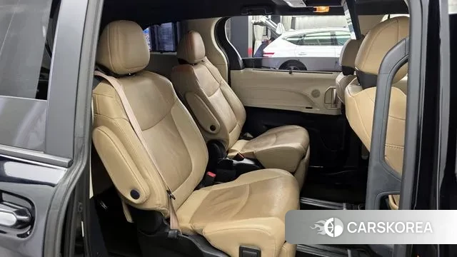 Toyota Sienna 4th Generation 2021 Черный из Кореи, фото 3