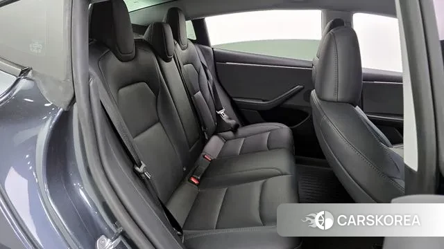 Tesla Model 3 2025 Серый из Кореи, фото 3