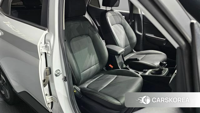 Hyundai Venue 2021 Белый из Кореи, фото 3