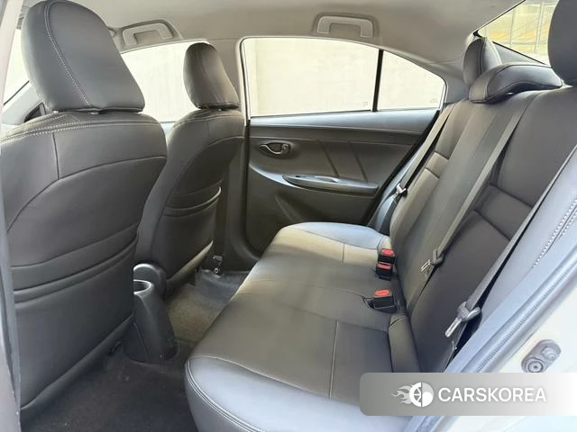 Toyota Vios 2023 Белый из Китая, фото 3