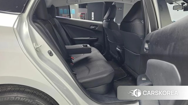 Toyota Prius 4th Generation 2018 Серебряный из Кореи, фото 3