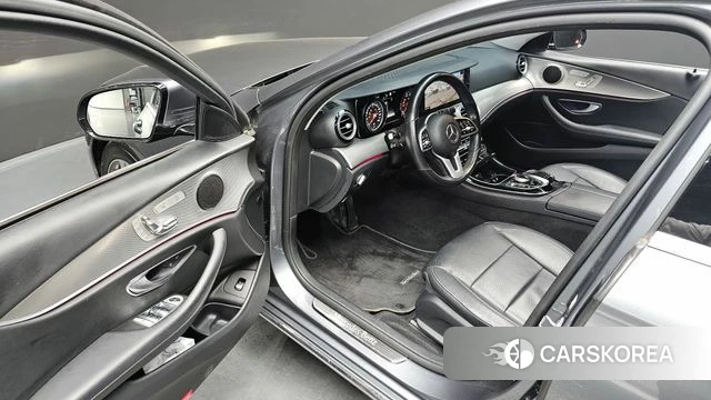 Mercedes-Benz E-Class W213 2019 Серый из Кореи, фото 3