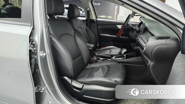 Kia The New K3 2nd generation 2022 Серебряный из Кореи, фото 3
