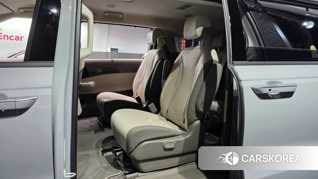Kia The New Carnival 4th Generation 2024 Серебристо-серый из Кореи, фото 3