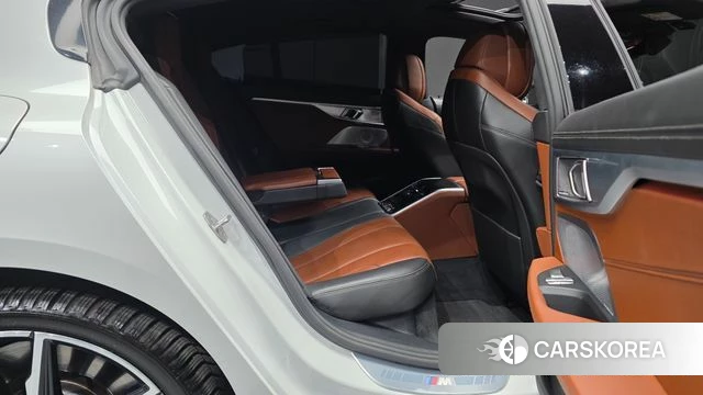 BMW 8 Series (G15) 2022 Белый из Кореи, фото 3