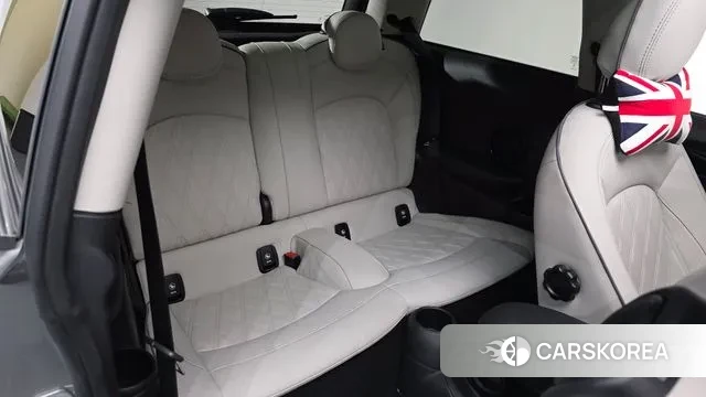 Mini Cooper S 2023 Серебряный из Кореи, фото 3