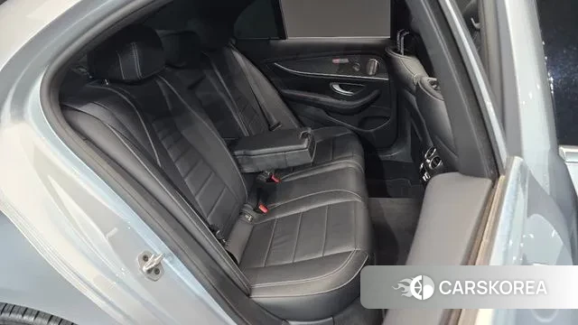 Mercedes-Benz E-Class W213 2022 Серебряный из Кореи, фото 3