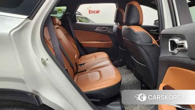 Kia Sportage 5th Generation 2023 Белый из Кореи, фото 3