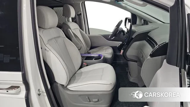 Hyundai Staria 2024 Белый из Кореи, фото 3