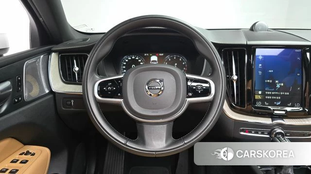 Volvo XC60 second Generation 2019 Белый из Кореи, фото 3