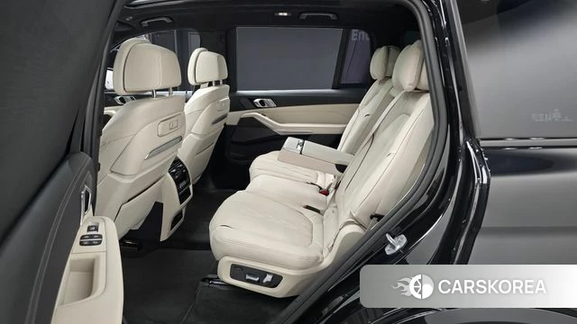 BMW X7 (G07) 2025 Черный из Кореи, фото 3
