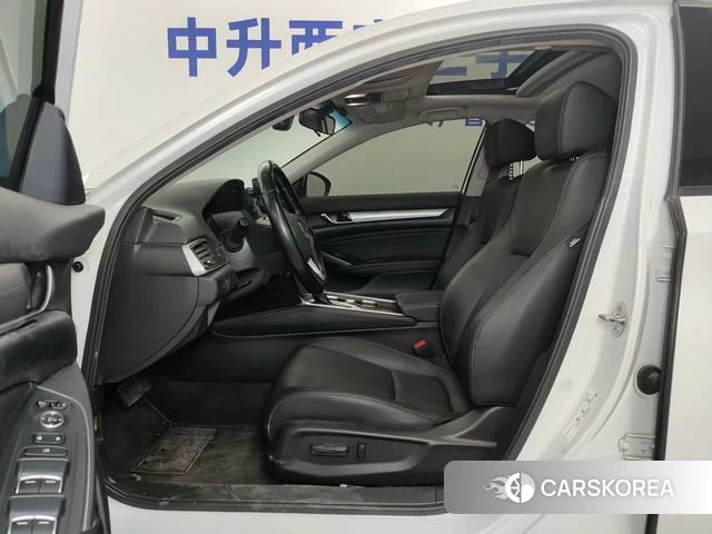 Honda Accord 2021 Белый из Китая, фото 3