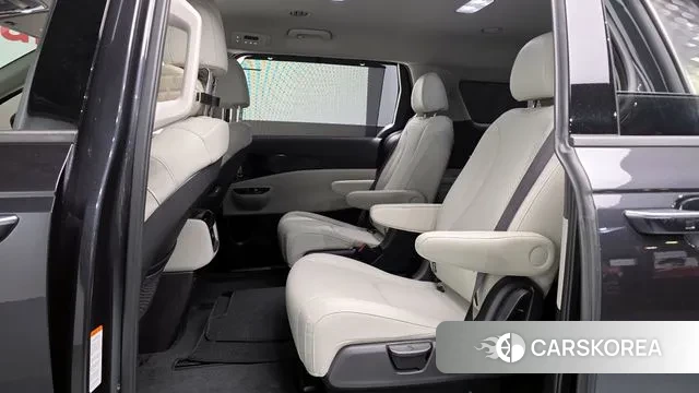Kia Carnival 4th generation 2023 Серый из Кореи, фото 3